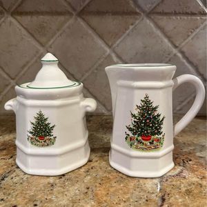 Pfaltzgraff Christmas Heritage Sugar And‎ Creamer